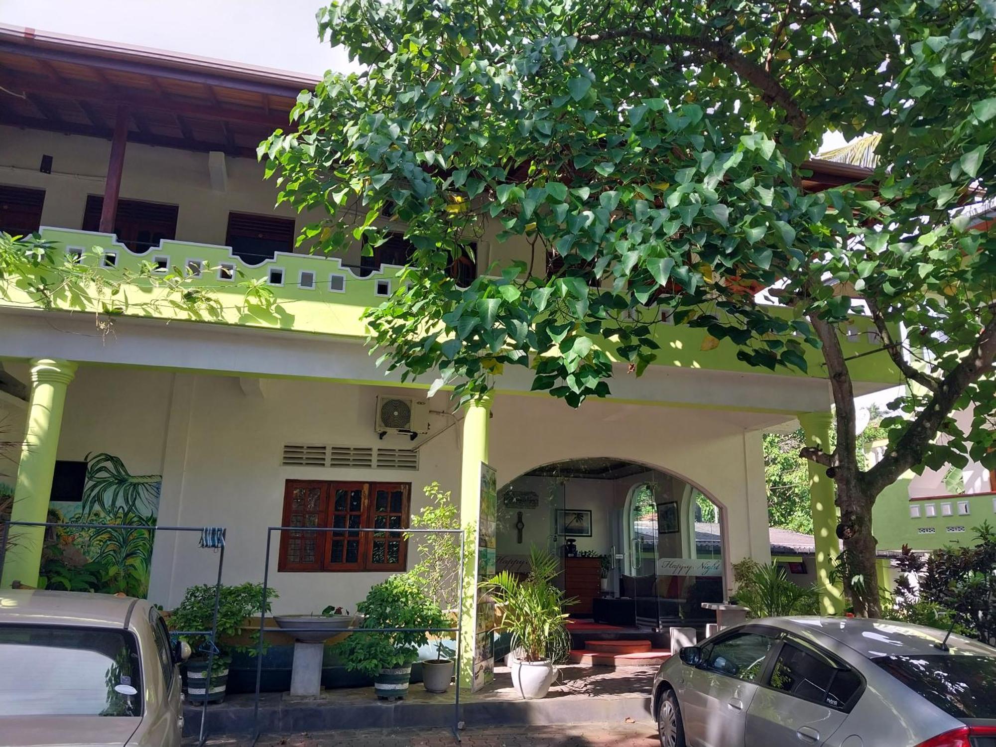 Happy Night Holiday Inn Unawatuna Exterior foto