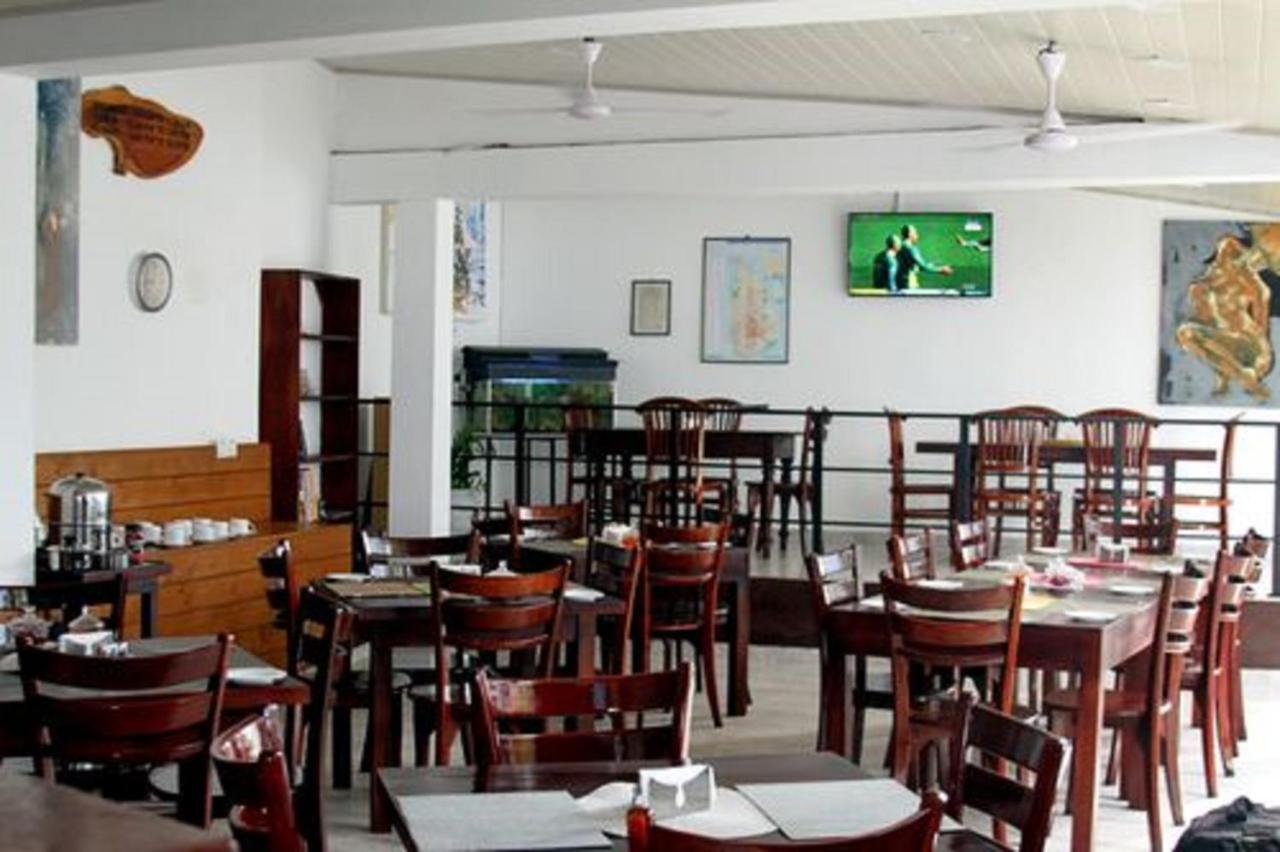 Happy Night Holiday Inn Unawatuna Exterior foto
